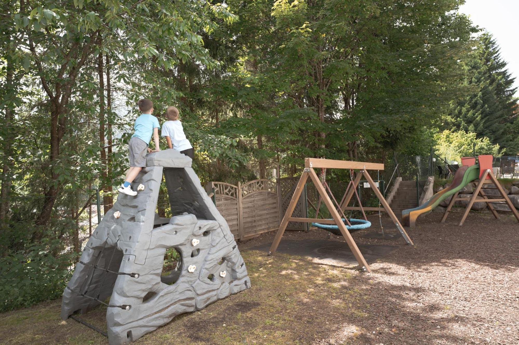 Alpenparks Apartment & Ferienresort Rehrenberg Фихофен Экстерьер фото